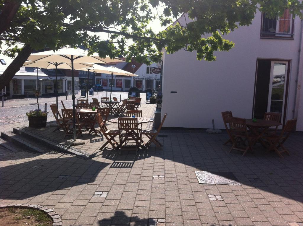 Hotel Radhuskroen Frederikssund Exterior foto