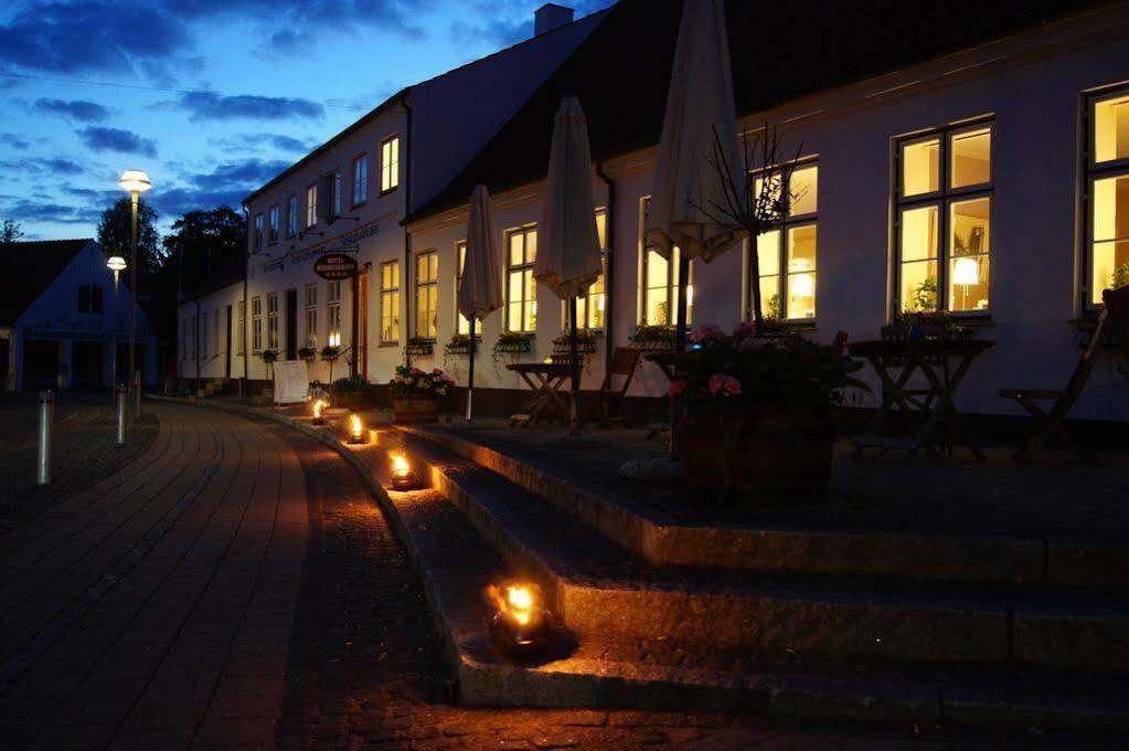 Hotel Radhuskroen Frederikssund Exterior foto